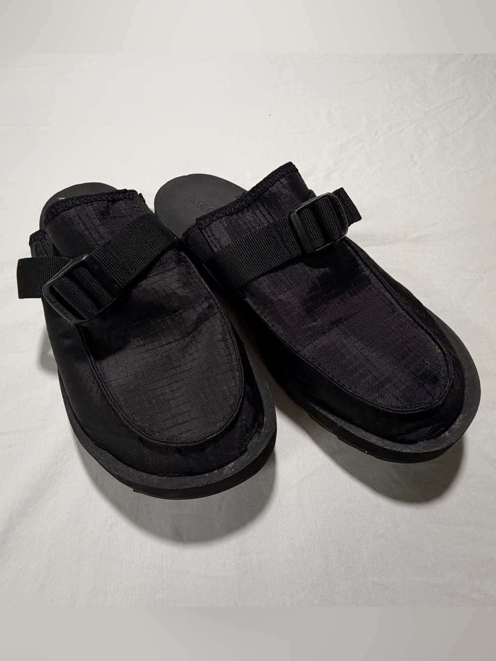 Unisex black Merrell Alpine Clogs
